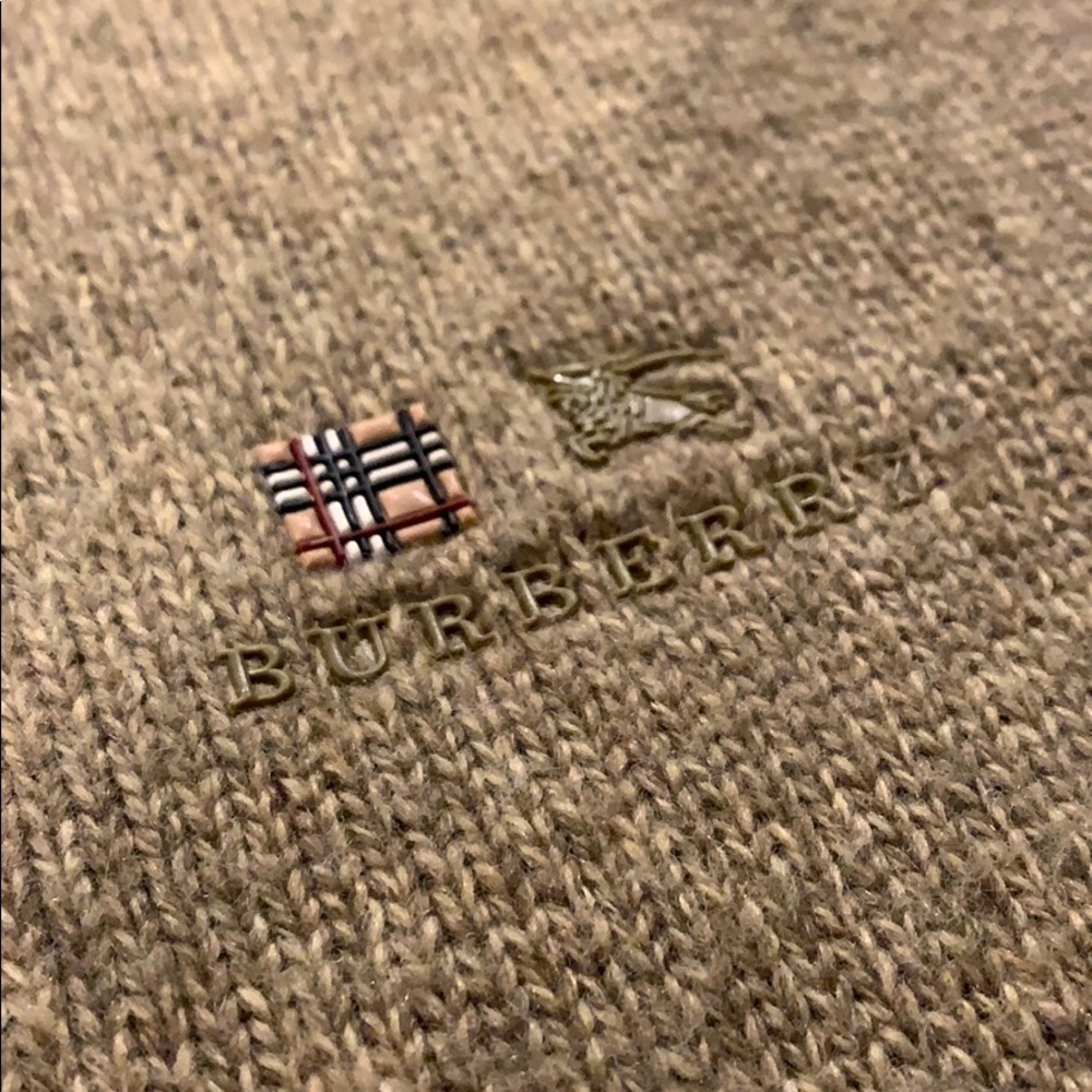 Burberry sweater